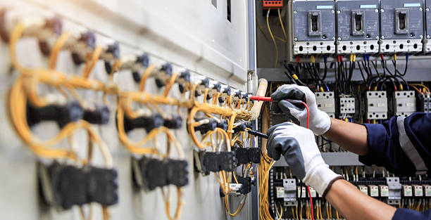Professional Electrician technician working in La Cygne, KS